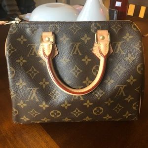 SOLD 100% Authentic Louis Vuitton Speedy 25